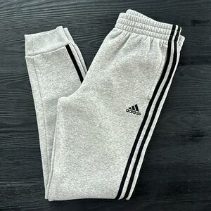 *NEVER WORN* BOYS ADIDAS Sweatpants.